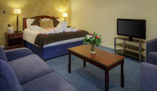 Oxford Witney Four Pillars Hotel
