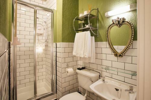 Hostal Elm Grove Country House