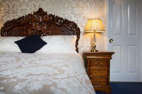 Hostal Elm Grove Country House