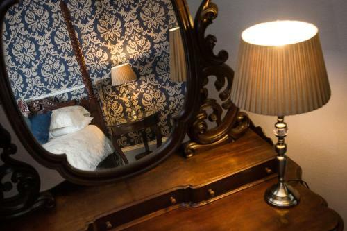 Hostal Elm Grove Country House