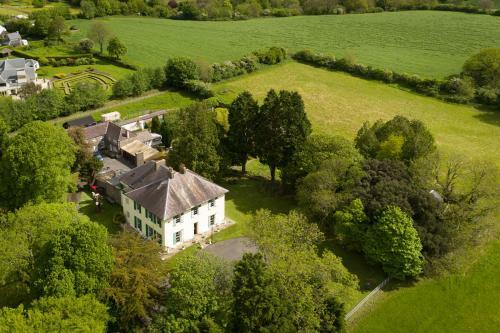 Hostal Elm Grove Country House