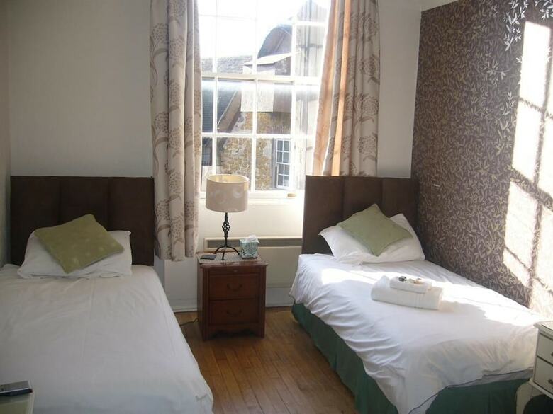 The George Hotel