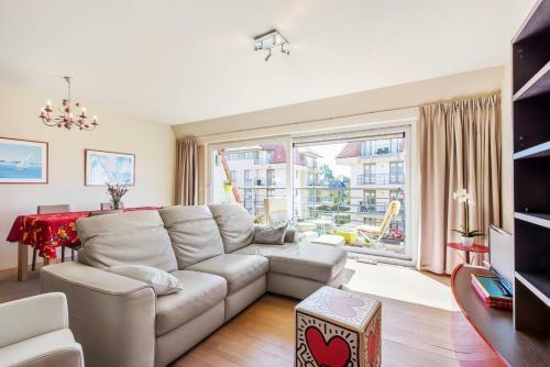 Bright Apartment With 2 Terraces In De Panne