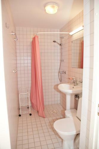 Hostal Pargi 5 Guesthouse