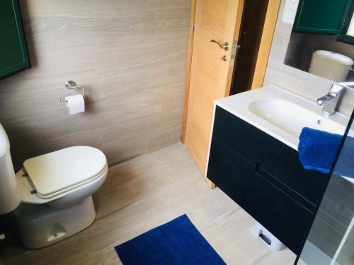 Amplia Casa Junto Al Mar Con Jacuzzi
