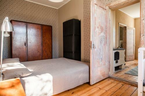 Cosy Apartment With Courtyard In Historic Building
