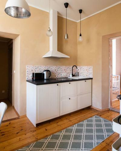 Cosy Apartment With Courtyard In Historic Building
