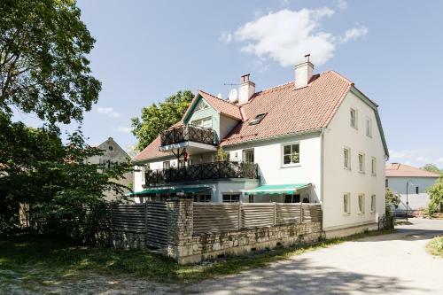 Lovely Spacious Apartment In The City Center