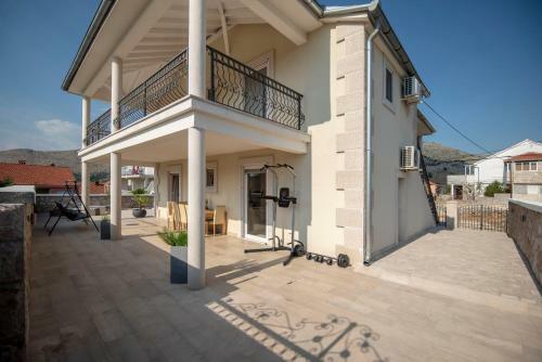 Villa Nalla Near Dubrovnik With Pool