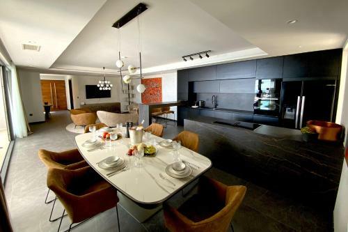 Luxury Villa G With Private Pool And Spa Near Dubrovnik