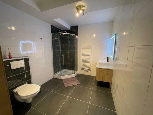 Hostal G�tes Sax 2