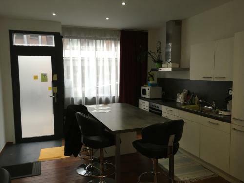 Hostal Les Voisins De Mr Sax