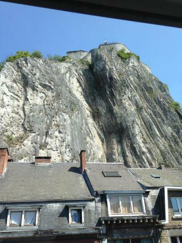Hostal Les Voisins De Mr Sax