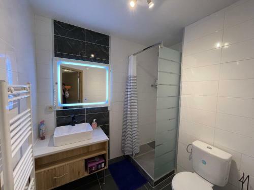 Hostal G�tes Sax 1