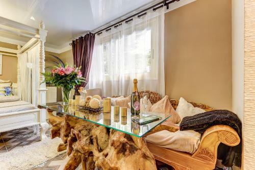 Apartamento Mordelliya Private Jacuzzi Suites
