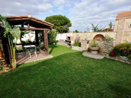 Villa Chalet Estilo Morisco Con Jard�n Y Barbacoa