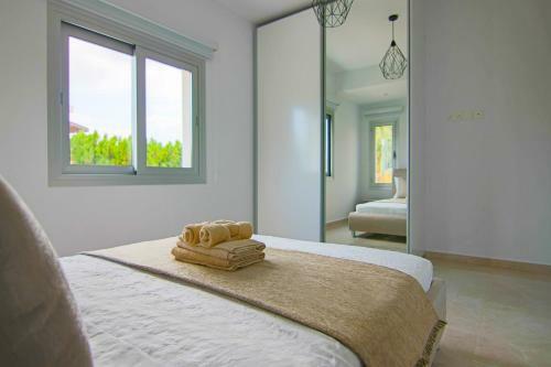 Phaedrus Living Luxury Villa Ellison