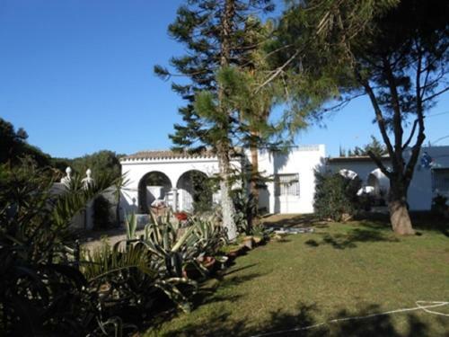 Villa Malyma Zahora - Beach Front 10,000m2 Botanic Garden
