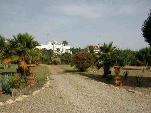 Villa Malyma Zahora - Beach Front 10,000m2 Botanic Garden