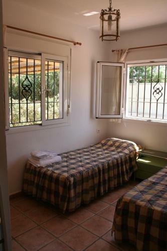 Villa Malyma Zahora - Beach Front 10,000m2 Botanic Garden