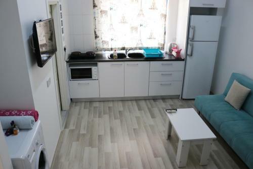 Amber's House (studio Apartments)