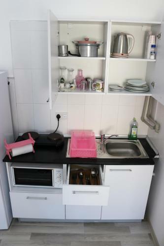 Amber's House (studio Apartments)