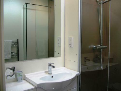 Glenholme Apartment