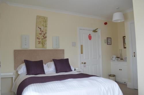 Hostal Rebleen Guest House