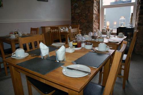 Hostal Croyland Guest House