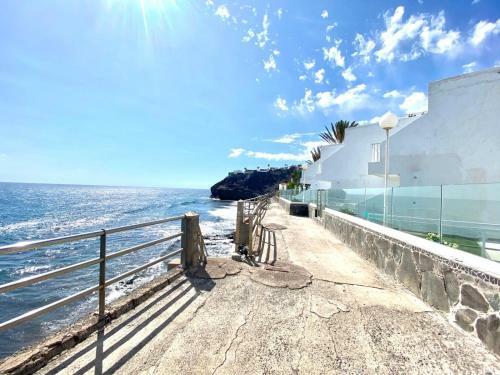 Cozy Apartment Wifi, Swimming Pool, Direct Access To The Beach