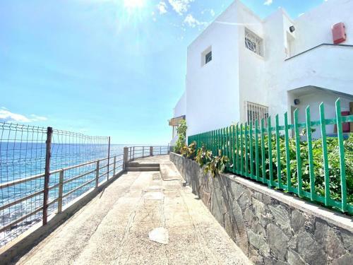 Cozy Apartment Wifi, Swimming Pool, Direct Access To The Beach