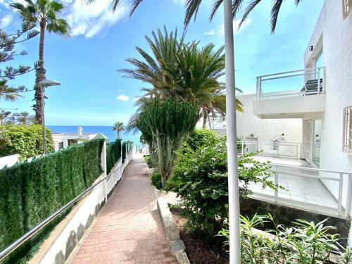 Cozy Apartment Wifi, Swimming Pool, Direct Access To The Beach
