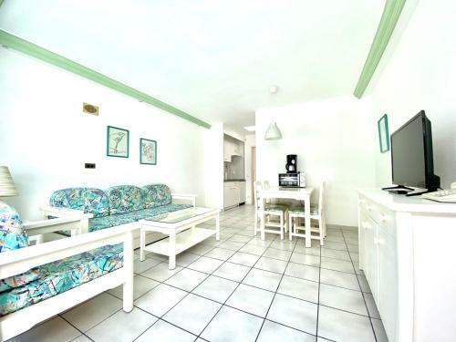 Cozy Apartment Wifi, Swimming Pool, Direct Access To The Beach