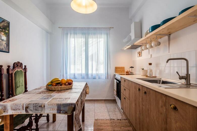 Aquanis Milos Apartments