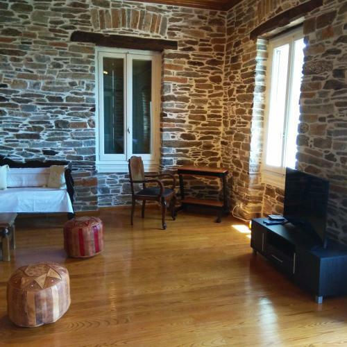 Villa Marina Traditional Stonehouse