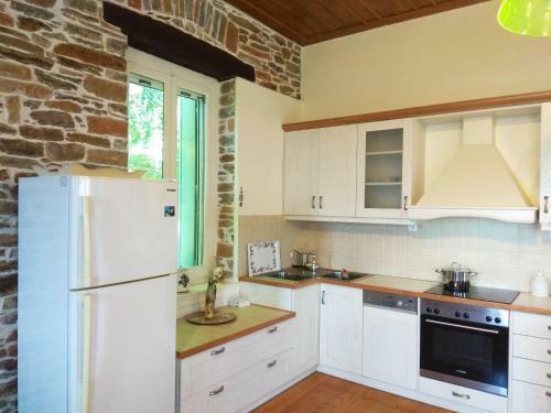 Villa Marina Traditional Stonehouse