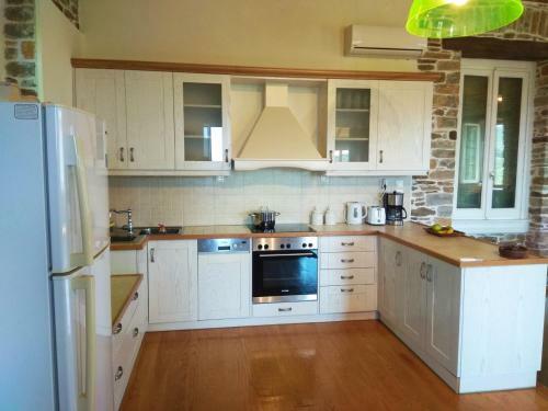 Villa Marina Traditional Stonehouse