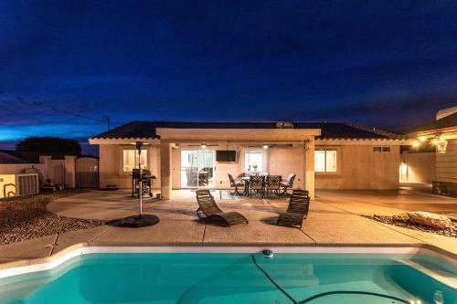 Entertainers Dream, Pool, Spa, & Fire Pit