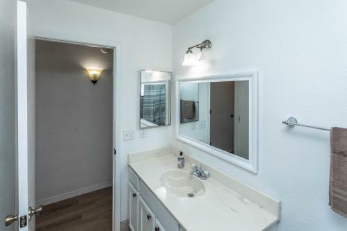New! Cozy Casa W/ Boat Parking, Firepit, & Bbq