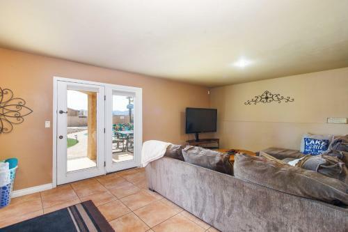 New! Havasu Oasis, Views, Pool & Hot Tub