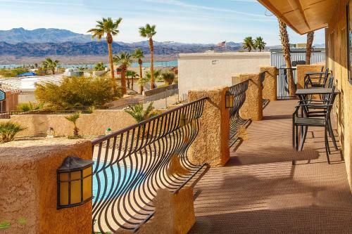 New! Havasu Oasis, Views, Pool & Hot Tub