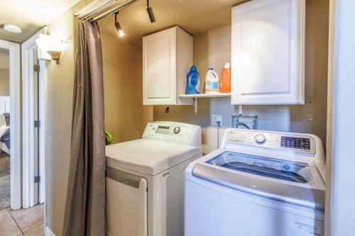 New! Havasu Oasis, Views, Pool & Hot Tub