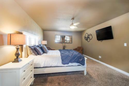 New! Havasu Oasis, Views, Pool & Hot Tub