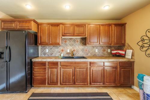 New! Havasu Oasis, Views, Pool & Hot Tub
