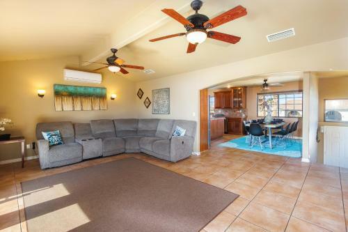 New! Havasu Oasis, Views, Pool & Hot Tub