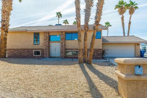 New! Havasu Oasis, Views, Pool & Hot Tub