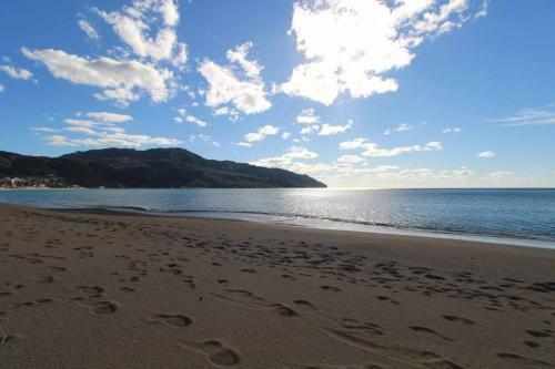 Armikes Beachfront Suites Afionas
