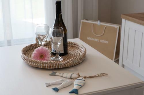 Armikes Beachfront Suites Afionas