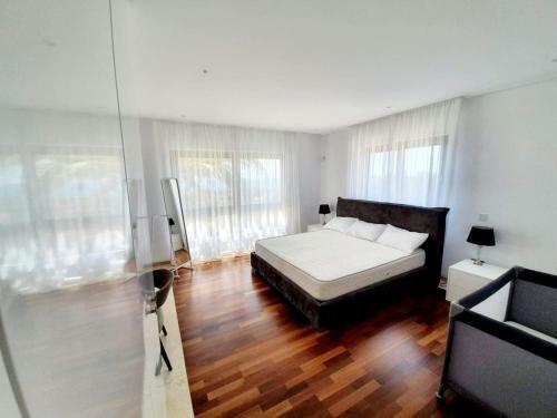 Luxury 6 Bedroom Villa With Privet Pool In Paphos