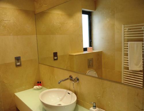 Luxury 6 Bedroom Villa With Privet Pool In Paphos